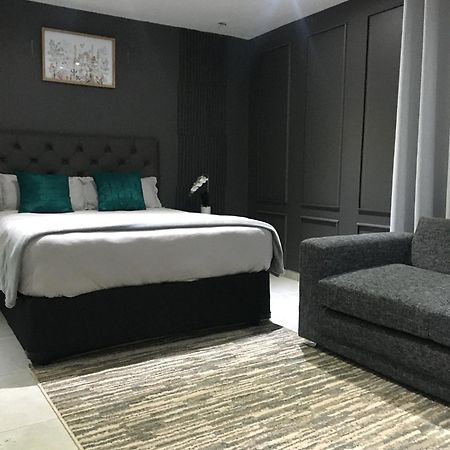 Black Rose Guesthouse Совето Екстер'єр фото