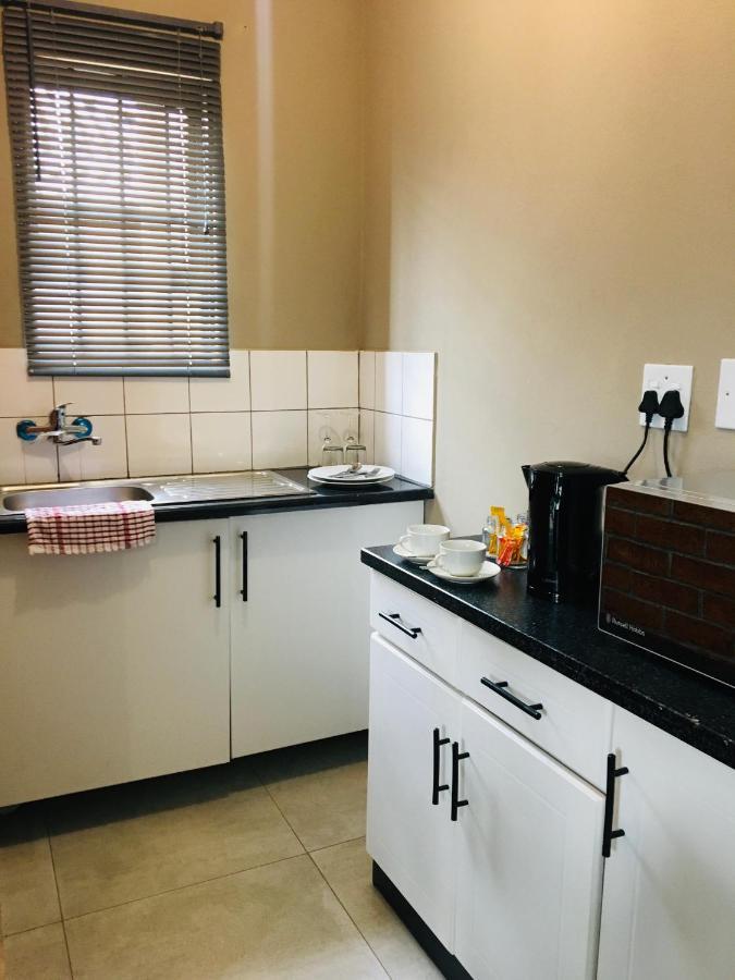 Black Rose Guesthouse Совето Екстер'єр фото