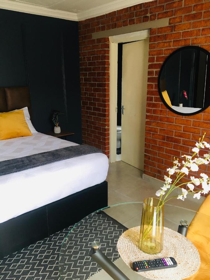 Black Rose Guesthouse Совето Екстер'єр фото