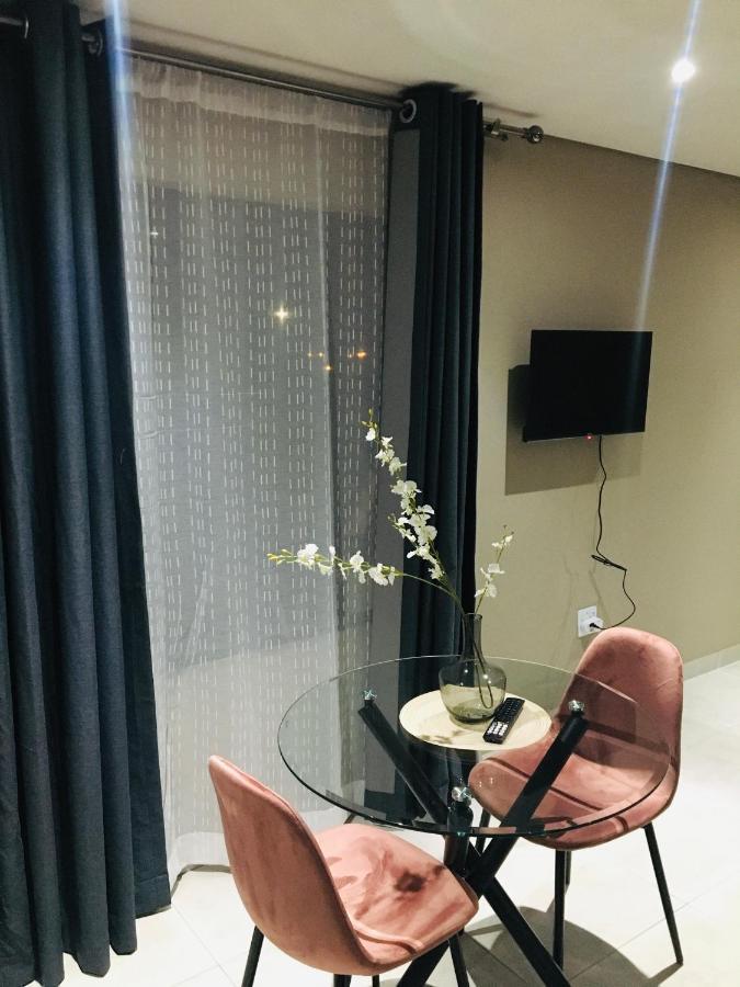 Black Rose Guesthouse Совето Екстер'єр фото