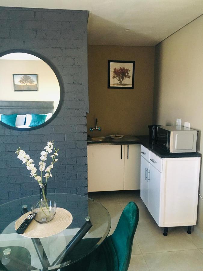 Black Rose Guesthouse Совето Екстер'єр фото
