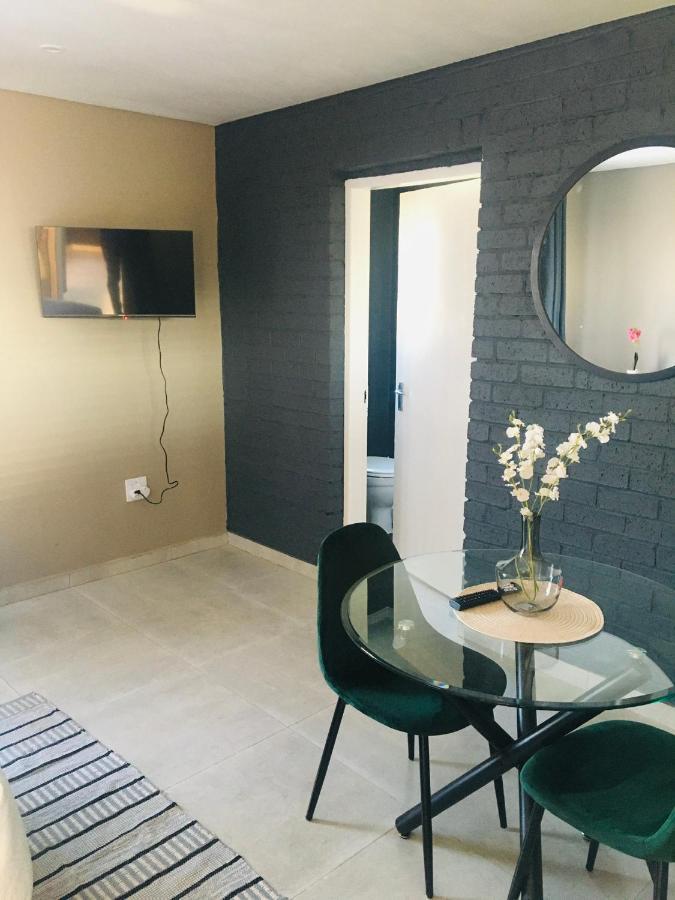 Black Rose Guesthouse Совето Екстер'єр фото