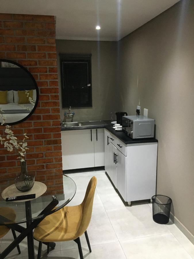 Black Rose Guesthouse Совето Екстер'єр фото
